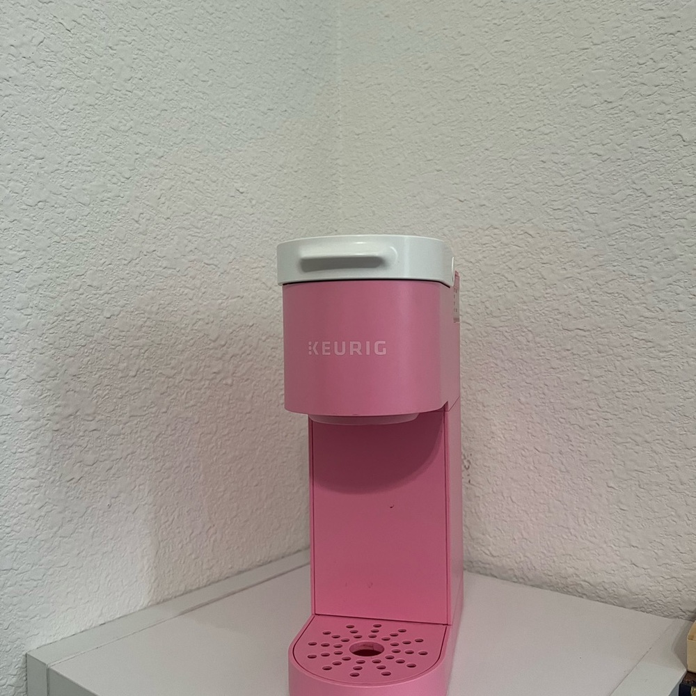 Keurig Hot Pink Coffee Maker